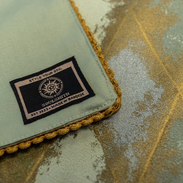 Tarot Cloth – Silver Green Diamond