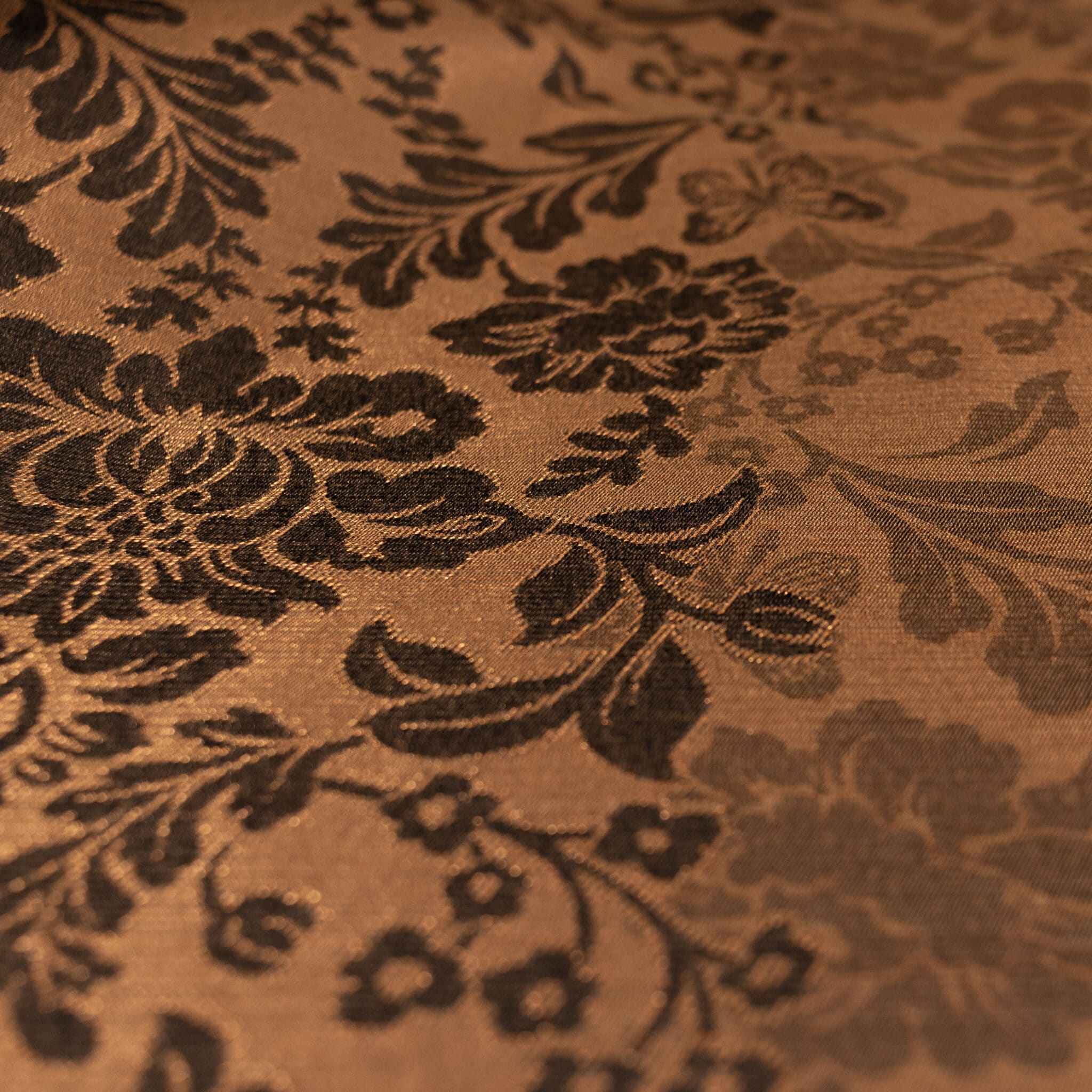 Tarot Cloth – Graphite Peony (60×60)