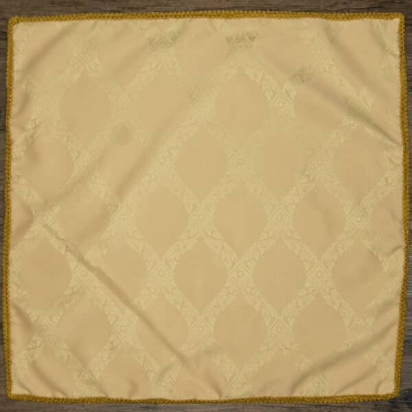 Tarot Cloth – Ivory Prajam Yarm