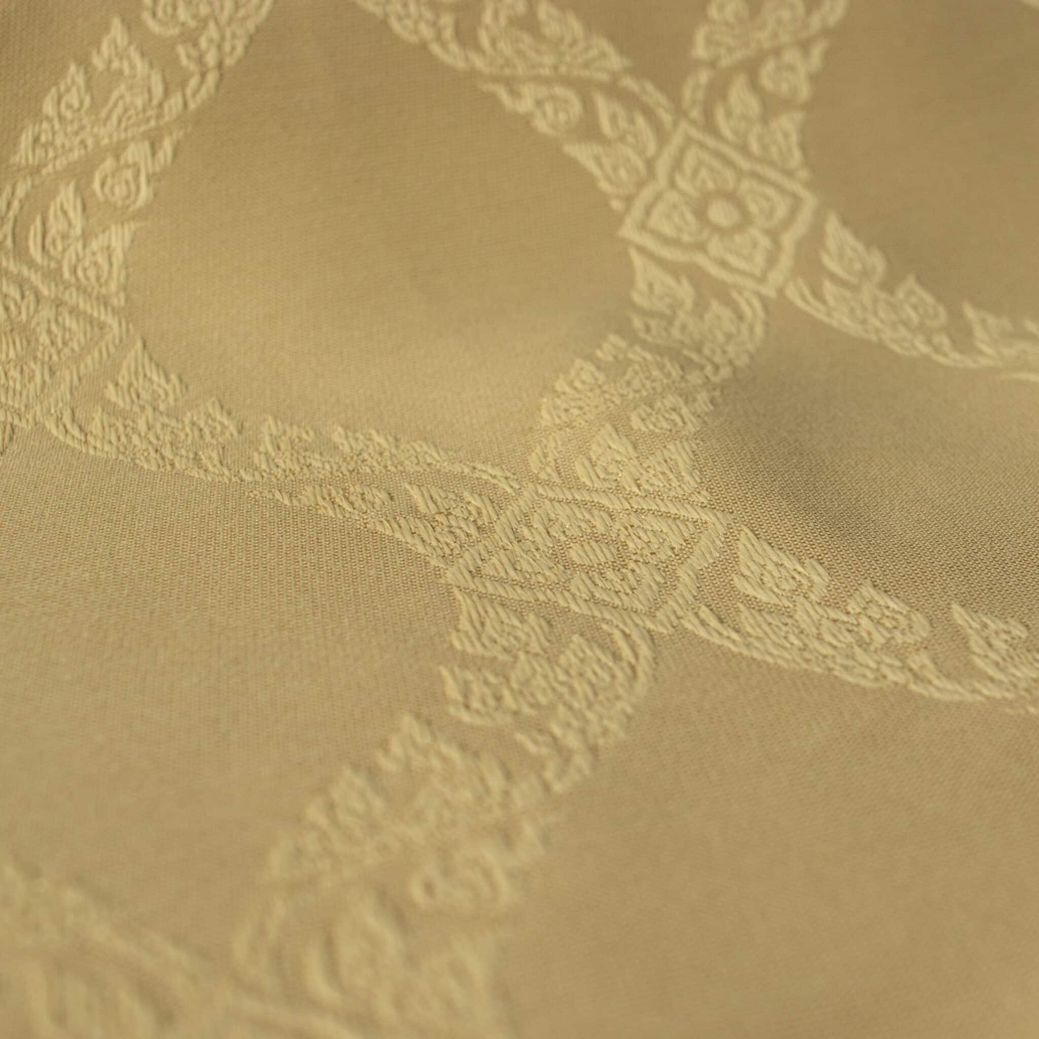 Tarot Cloth – Ivory Prajam Yarm (80x80)